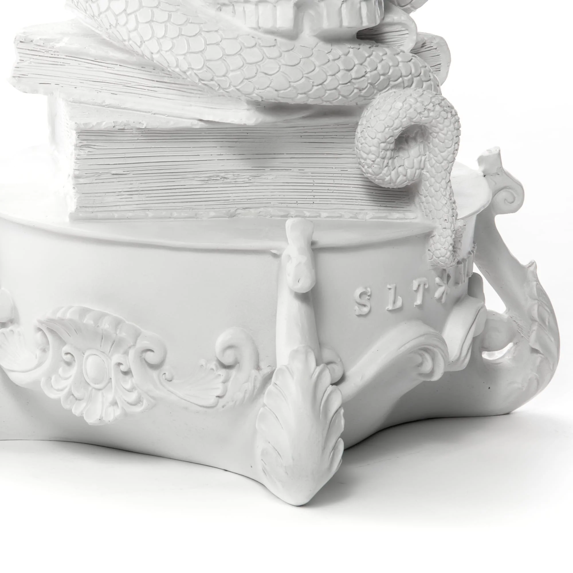 Giant Burlesque Skull White - Image 3