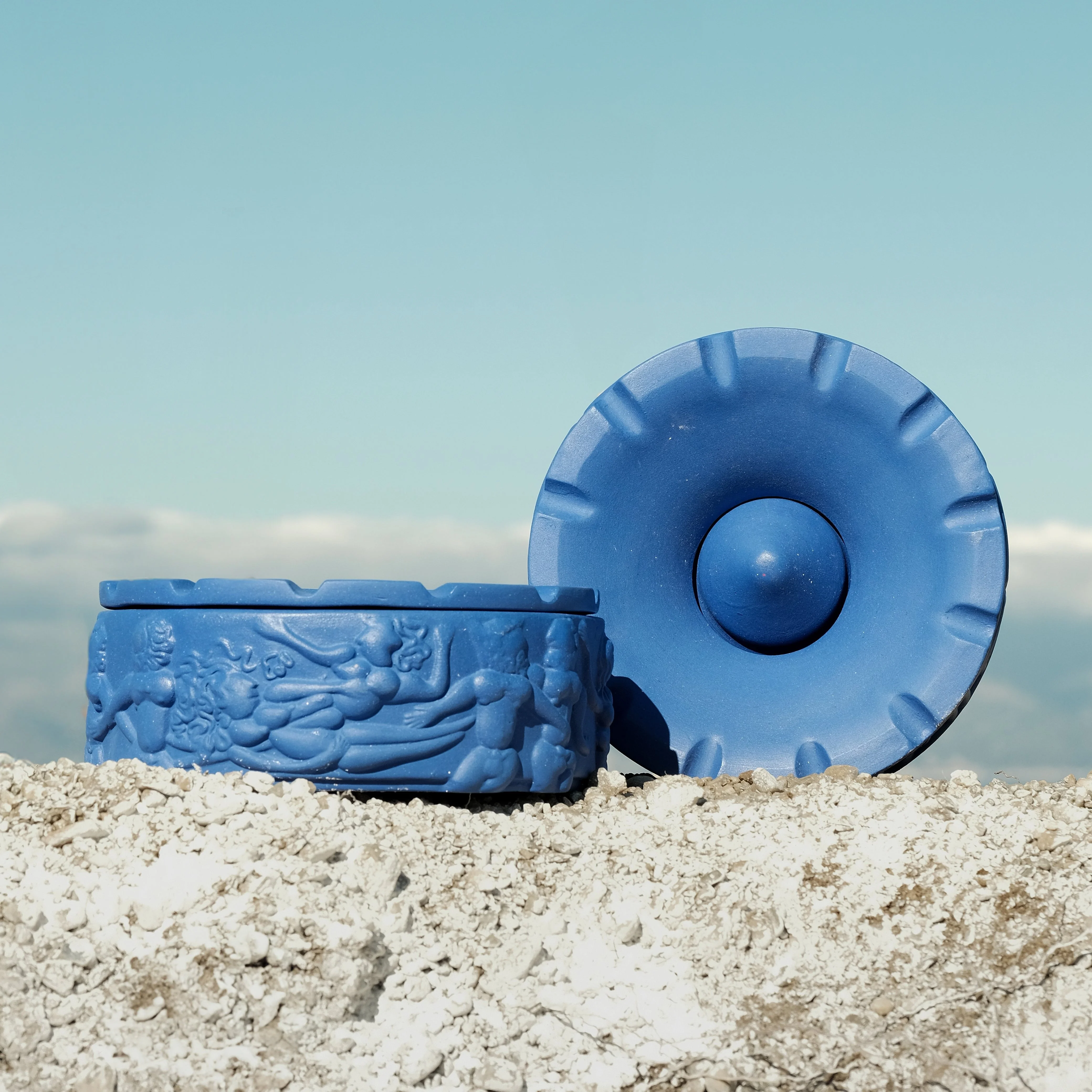 Terracotta Ashtray Dialogues Blue - Image 3